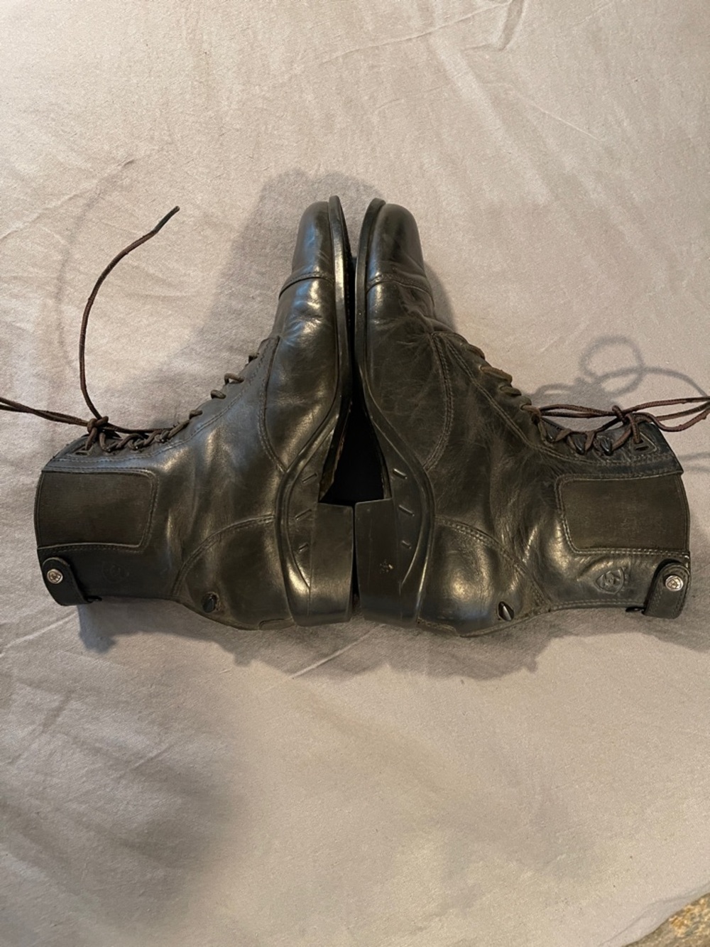 Ariat lace up boots - Picture 4 of 8